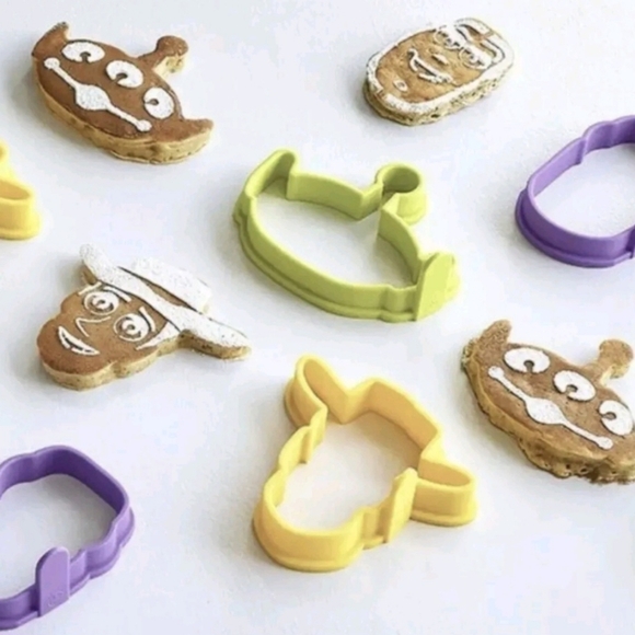 Pampered Chef Toy Story 4 Pancake Molds  & Stencils - Picture 3 of 6